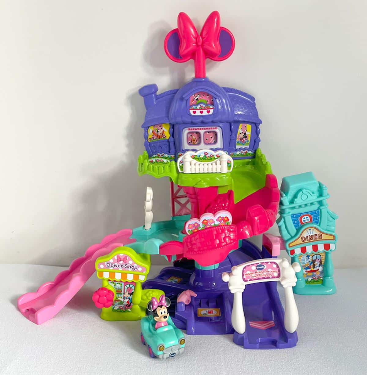 Toot-Toot Drivers Minnie Mouse Around Town Playset