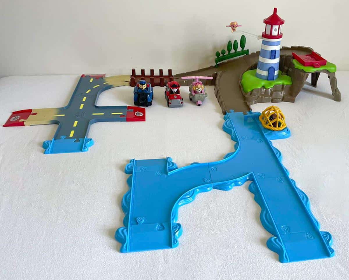 Paw patrol lighthouse track online