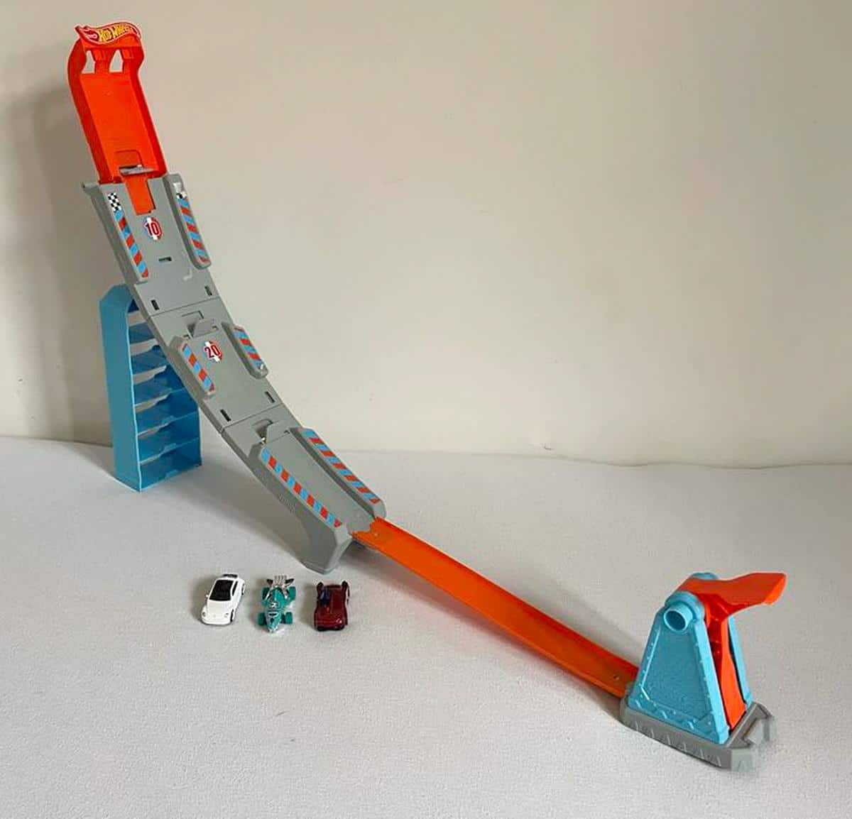Hot Wheels Action Hill Climb Champion Set