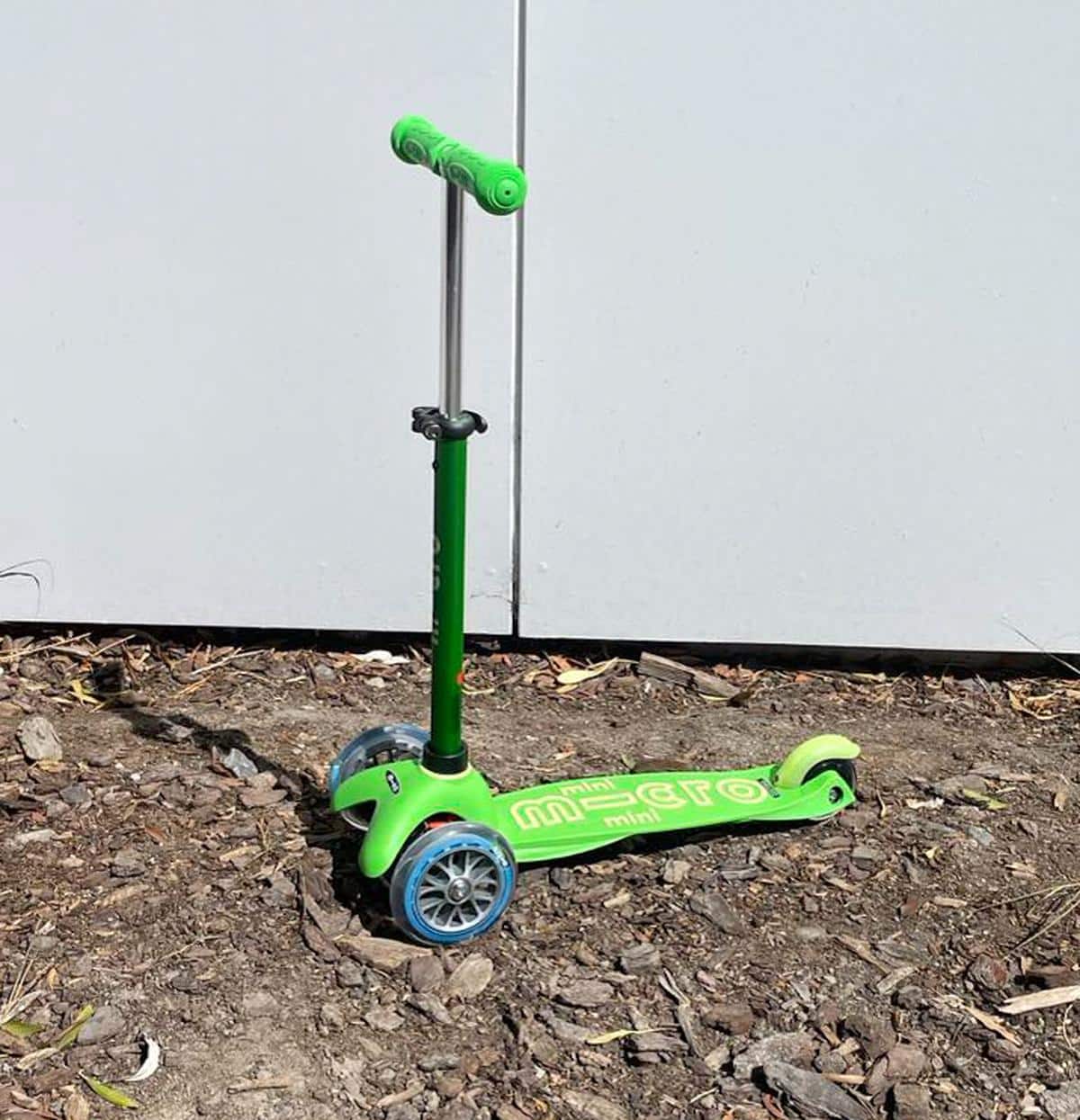 Green Mini Micro Deluxe 3 Wheel Scooter