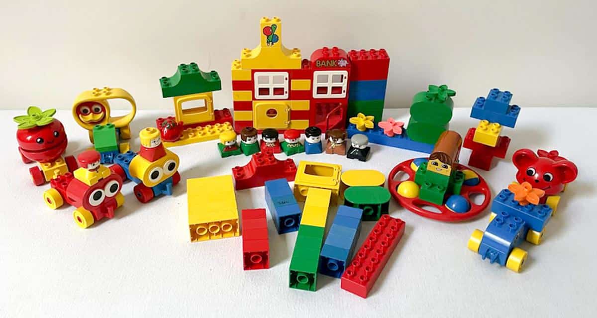 Build-your-own Duplo City